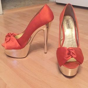 Steve Madden platform peep toe heels